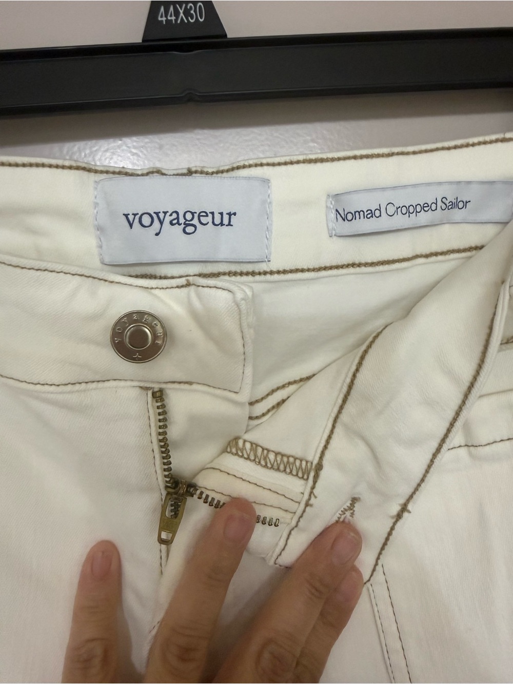 Voyageur White Nomad Cropped Sailor - Picture 6 of 8